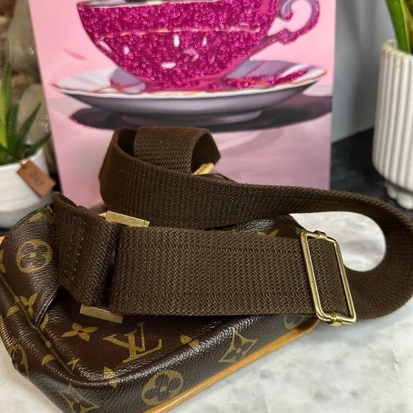 Louis Vuitton Bosphore Bum Bag